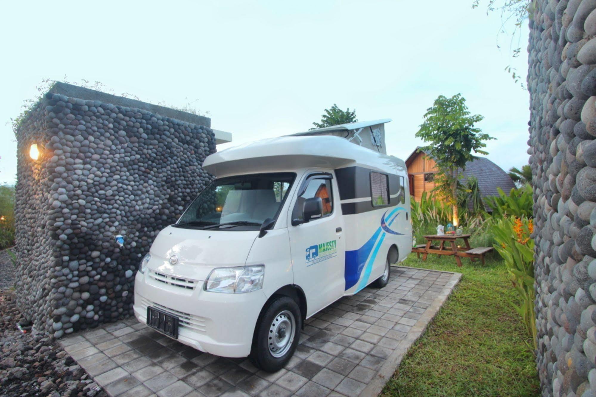 The Kirana Ungasan Villa Jimbaran  Exterior photo